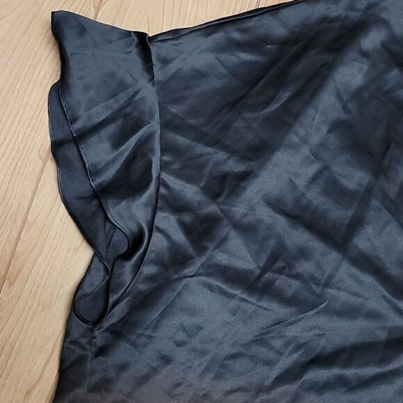 VICTORIA'S SECRET DISNEY "SYDNEY" BLACK SATIN ROBE - NEW - Picture 6 of 8